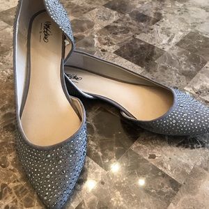 Gray gem flats